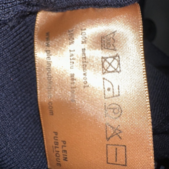 2 Merino Wool XS Sweater Bundle: Navy and Black by Dutch Designer PleinPublique - Picture 7 of 16